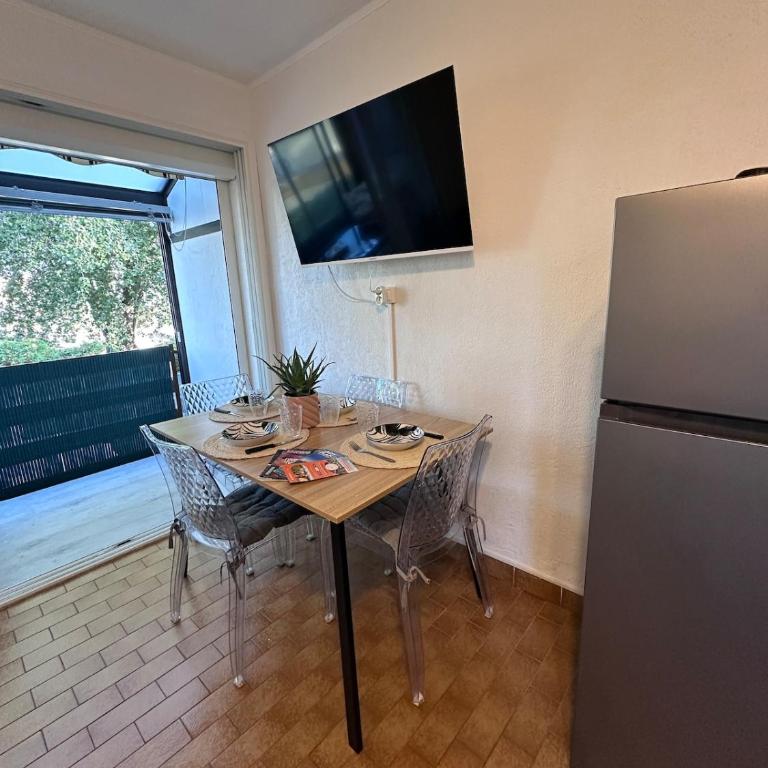 Spacious apartment - Av de la Méditerranée - air conditioning - WiFi- parking - Appartement 2 Chambres - 28