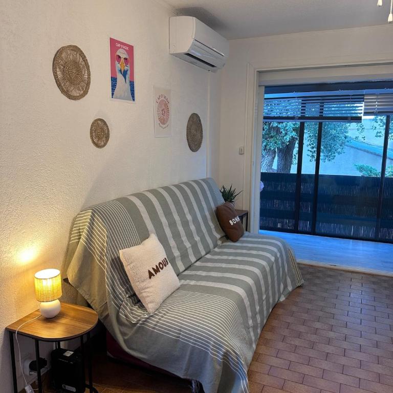 Spacious apartment - Av de la Méditerranée - air conditioning - WiFi- parking - Appartement 2 Chambres - 32