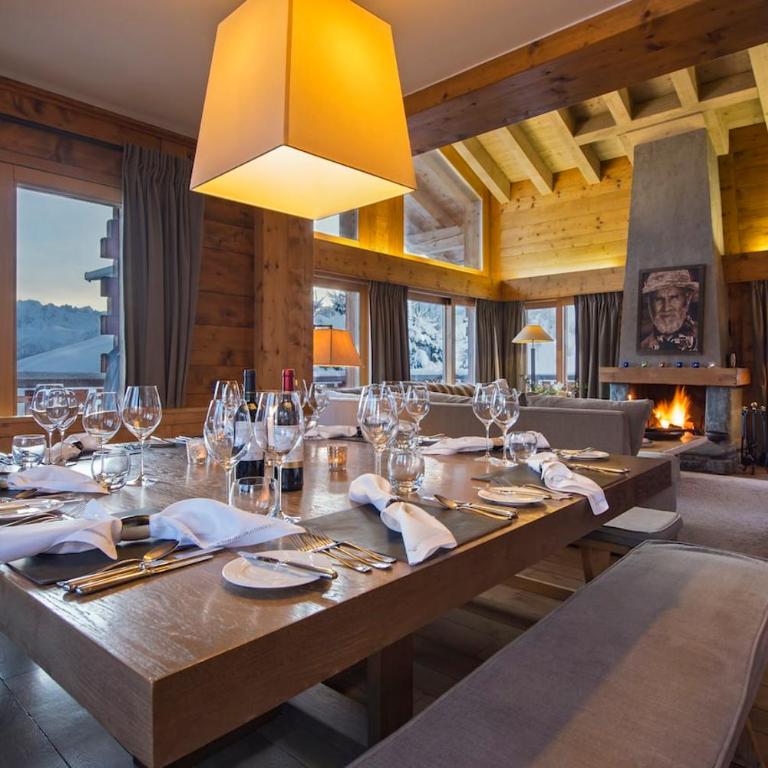 Chalet with Hot Tub and Stunning Views - Ferienhaus - 16