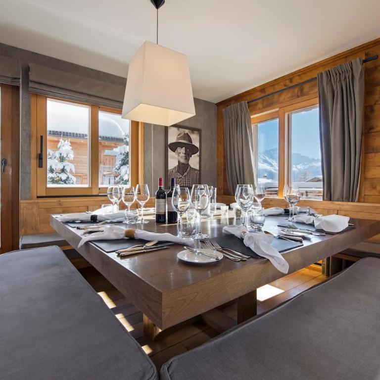 Chalet with Hot Tub and Stunning Views - Ferienhaus - 17