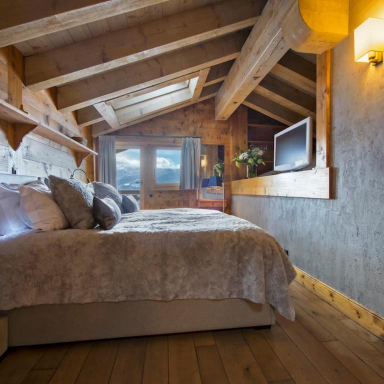 Chalet with Hot Tub and Stunning Views - Ferienhaus - 28