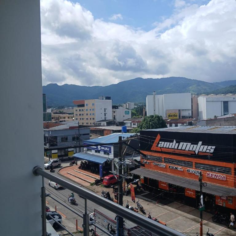 HOTEL VILLAREAL VILLAVICENCiO - Deluxe Single Room with Balcony - 2