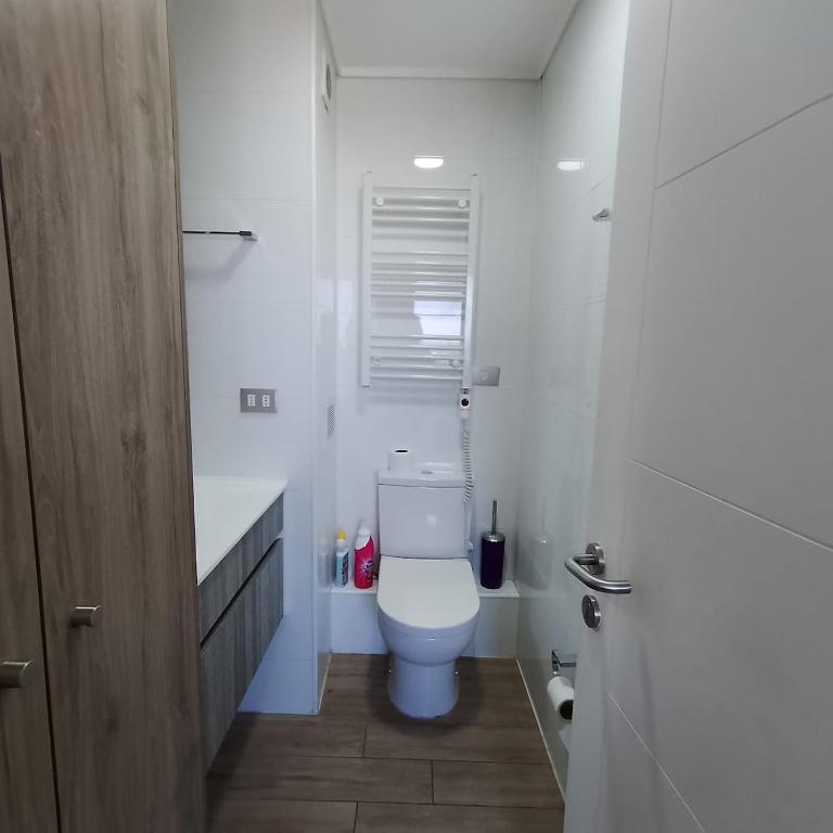 Estudio Moderno y Cómodo, Piso 7 Centro Chillán con Parking Opcional - One-Bedroom Apartment - 4