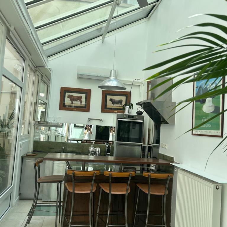 ATELIER D artiste sur L Ile Saint Louis - Appartement 2 Chambres - 1