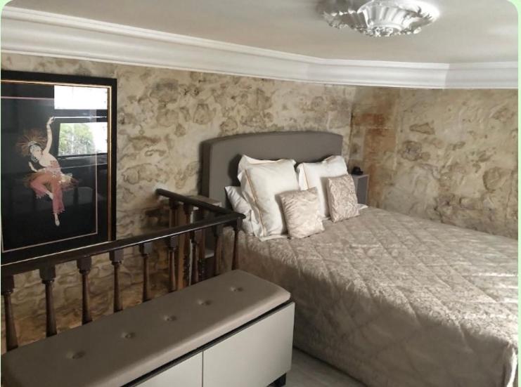 ATELIER D artiste sur L Ile Saint Louis - Appartement 2 Chambres - 20