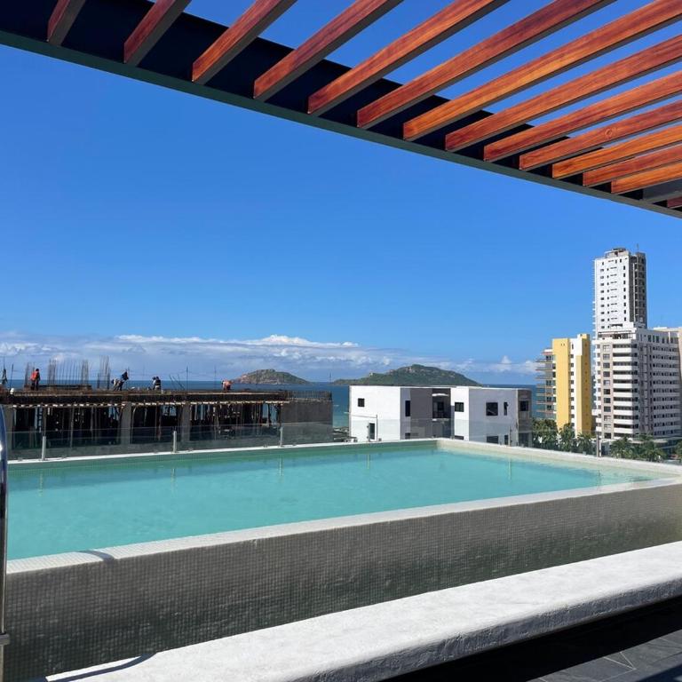 Stylish Condo Steps to Beach & Malecón - Two-Room Apartment - 18
