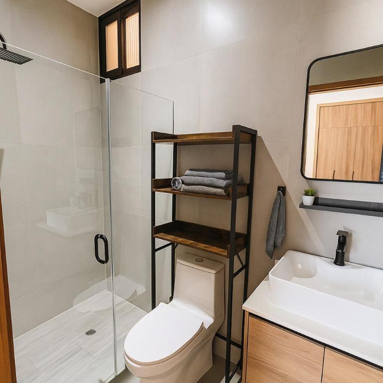 Stylish Condo Steps to Beach & Malecón - Two-Room Apartment - 19