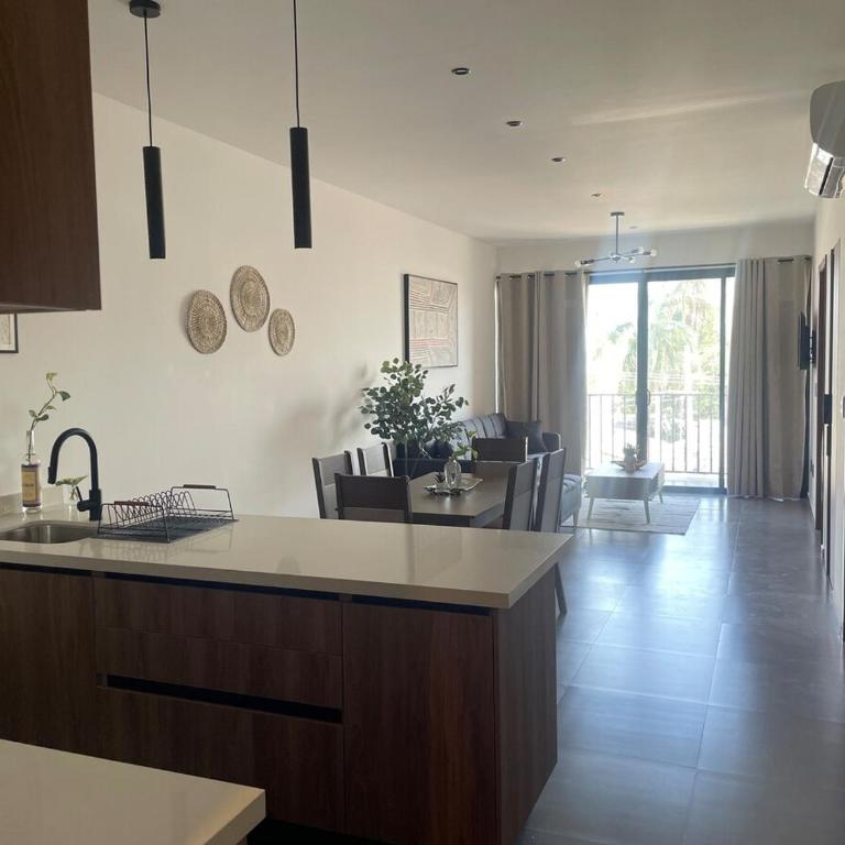 Stylish Condo Steps to Beach & Malecón - Two-Room Apartment - 36