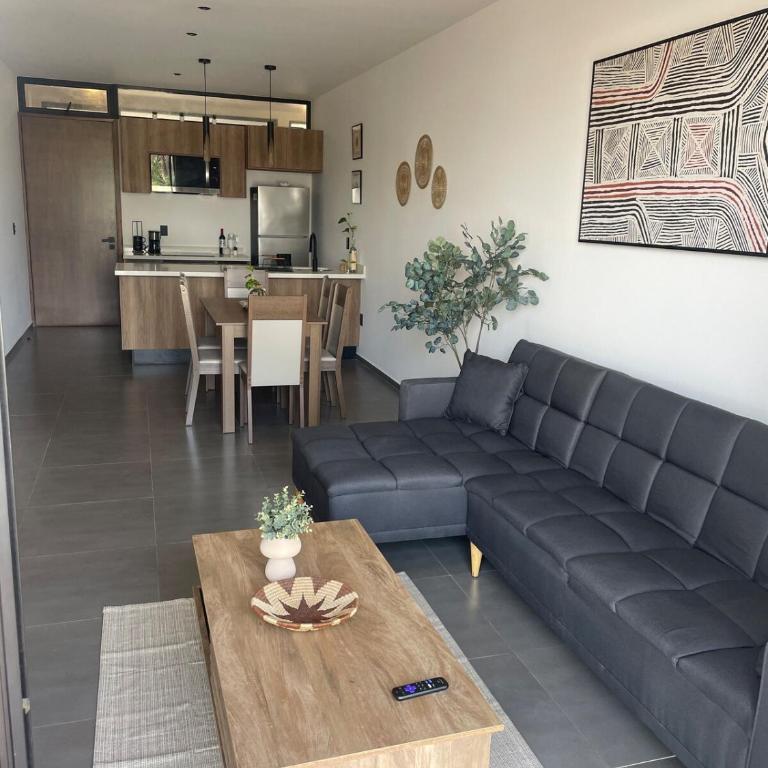 Stylish Condo Steps to Beach & Malecón - Two-Room Apartment - 2