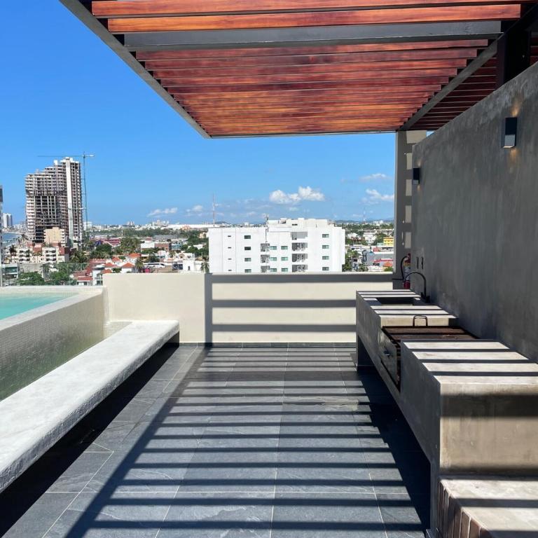Stylish Condo Steps to Beach & Malecón - Two-Room Apartment - 54