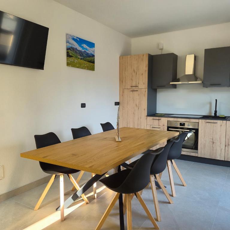Suite vacanze Chabloz nel cuore della Valle d'Aosta - Appartamento Deluxe con 2 Camere da Letto e Balcone - 13