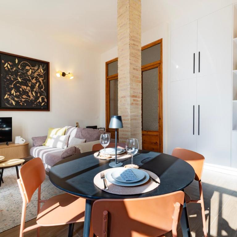 Prime Location, Bright & Cozy Apartment - Deluxe One-Bedroom Apartment - 19