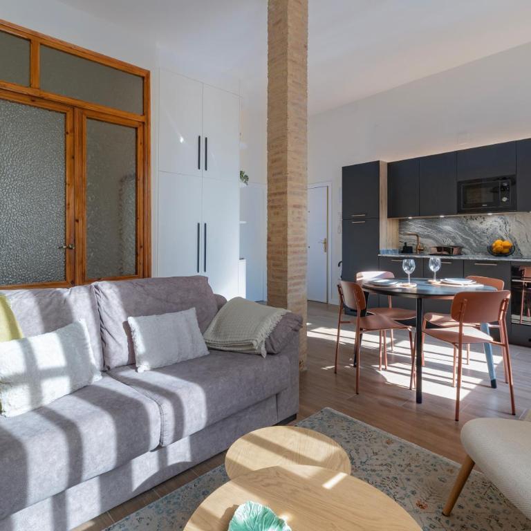 Prime Location, Bright & Cozy Apartment - Deluxe One-Bedroom Apartment - 20