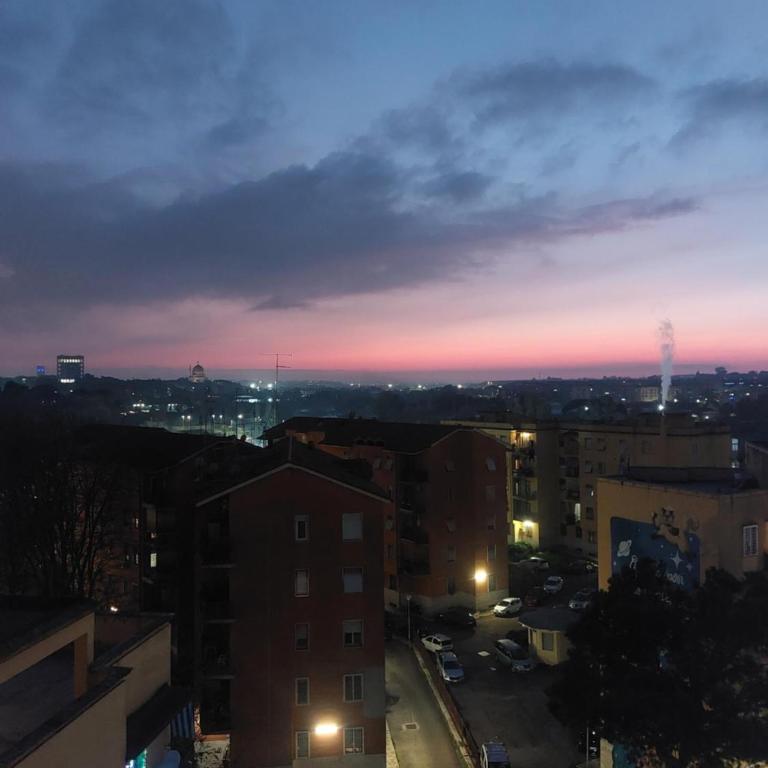 Rome View Apartment - Three-Bedroom Apartment - 14