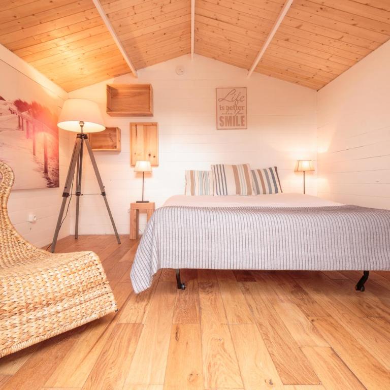 Wood'n Sea Surf Lodge - Auberge De Jeunesse - Chambre Double avec Salle de Bains Commune - 4