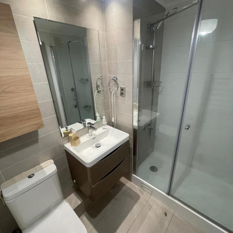 Depto Amplio y Centrico Puerto Varas - Two-Bedroom Apartment - 7