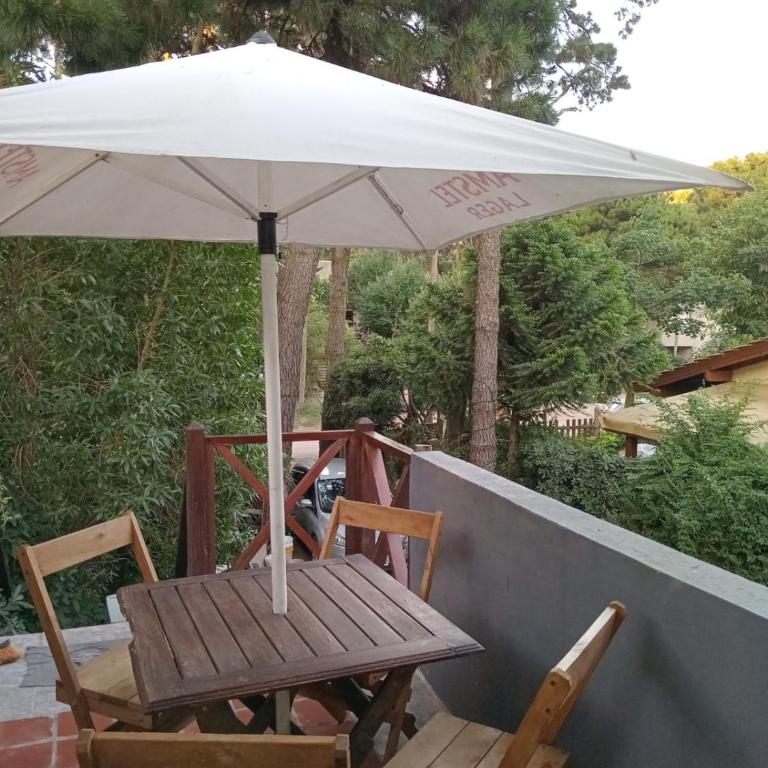 Departamento en barrio familiar y tranquilo - Apartamento de 2 dormitorios - 15