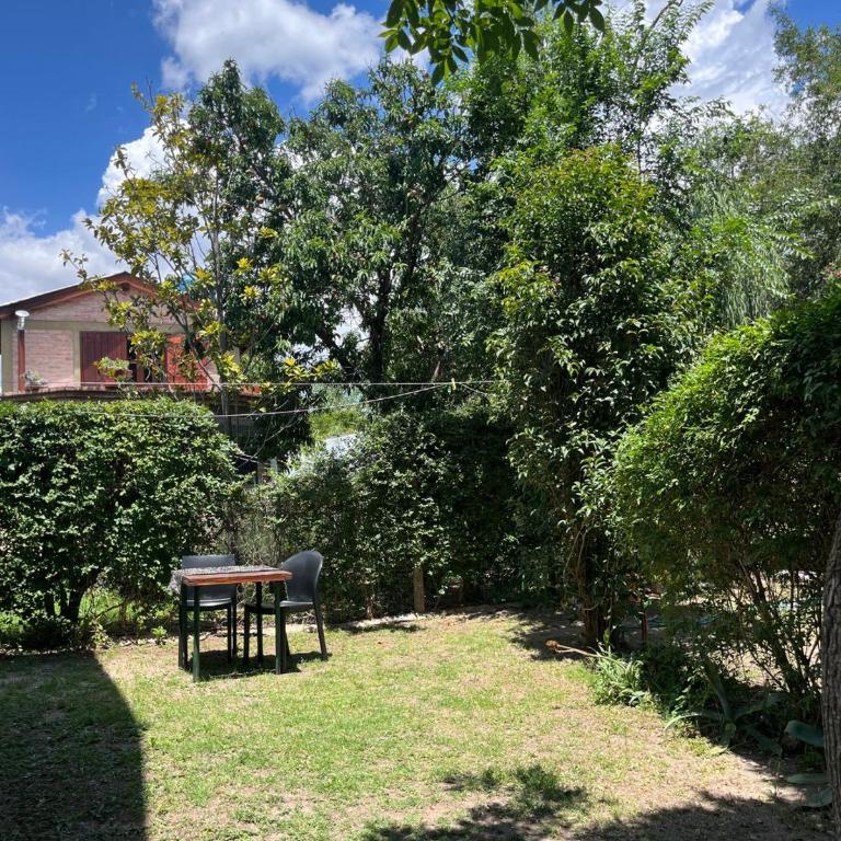 Casa rústica y departamento con wifi, cochera y asador a metros del río Mina Clavero - Casa con 1 dormitorio - 3