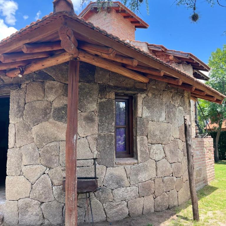 Casa rústica y departamento con wifi, cochera y asador a metros del río Mina Clavero - Casa con 1 dormitorio - 7