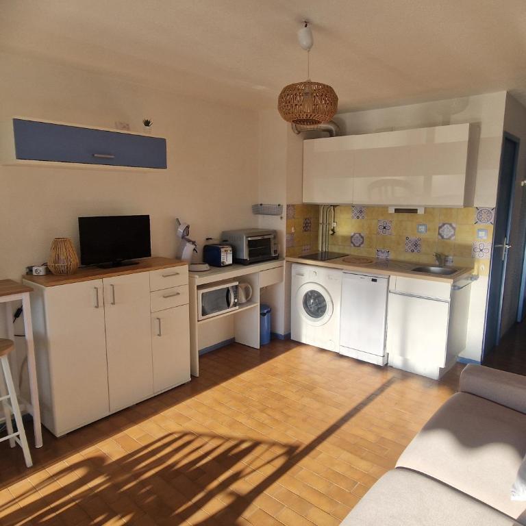 Agréable Studio Cabine - Clim-Piscine-Parking - proche Plage RICHELIEU - Appartement - 10
