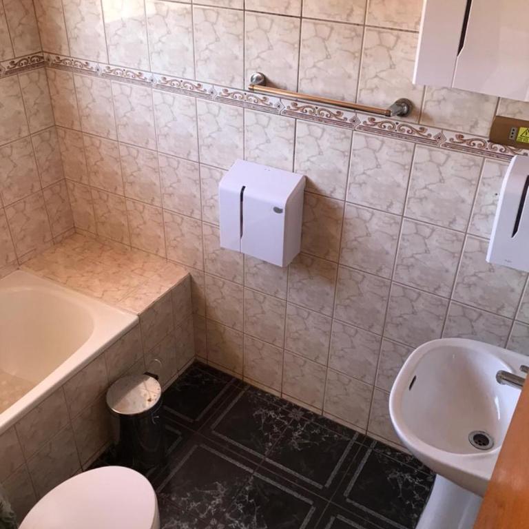 Hostal Lucerna - Double Room with Private Bathroom - 5