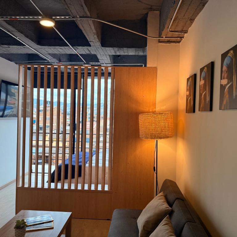 Artistico Loft Central con Balcón - Deluxe One-Bedroom Apartment with City View - 6