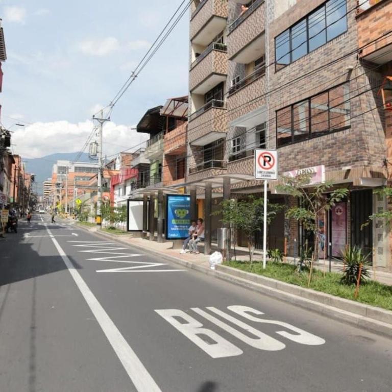 Family accommodation in downtown Itagüí - Apartamento de 2 dormitorios - 16