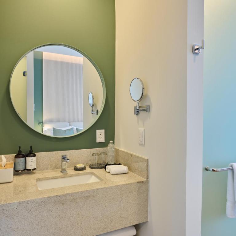 WorldHotels Guadalajara Zona Andares - Habitación Doble Deluxe con 2 camas dobles - No fumadores - 5