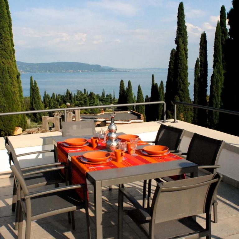 Washington Apartments al Vittoriale - Appartamento con 2 Camere da Letto e Terrazza - 10