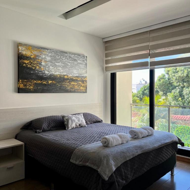 Beautiful Studio with a balcony at Equipetrol - Apartamento de 2 dormitorios - 1