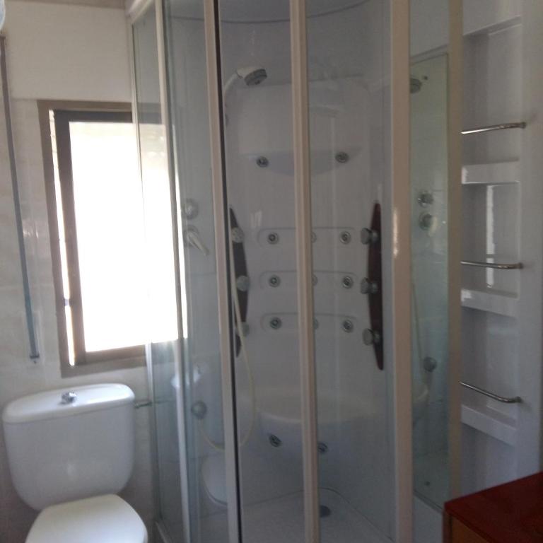 En Finca Las Dunas dos Chalets con jacuzzis en primera linea de playa , uno de 4 dormitorios y otro de 2 dormitorios, Llama al Seiscientos veintisiete Cuatrocientos diecisiete Trescientos noventa y ocho - Chalet - 45
