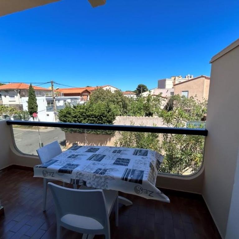 Appartement pour 4 à 150m de la plage avec parking - FR-1-837-70 - Appartement - 6