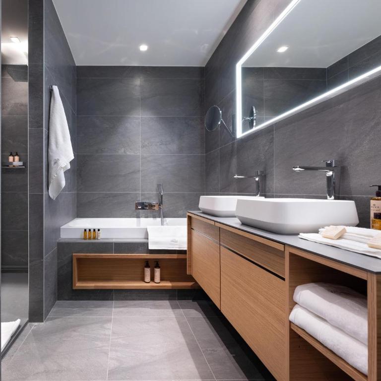 Chalet spacieux à Arc 1800 avec piscine intérieure et sauna - FR-1-866-3 - Chalet - 4