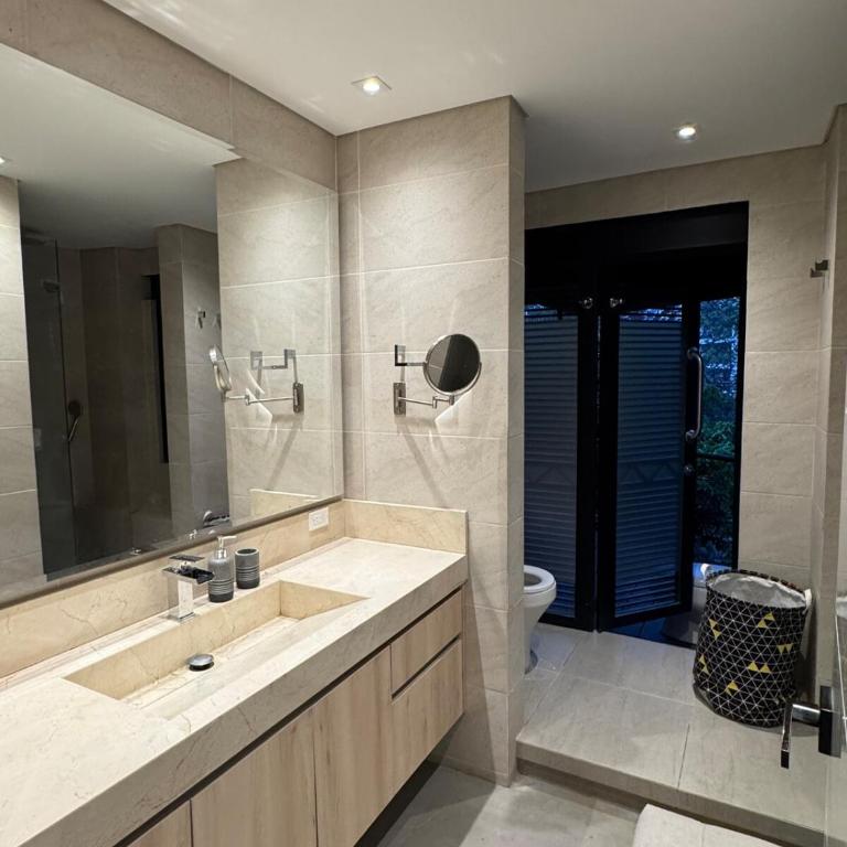 Spacious quiet and beautiful country house - Villa - 20