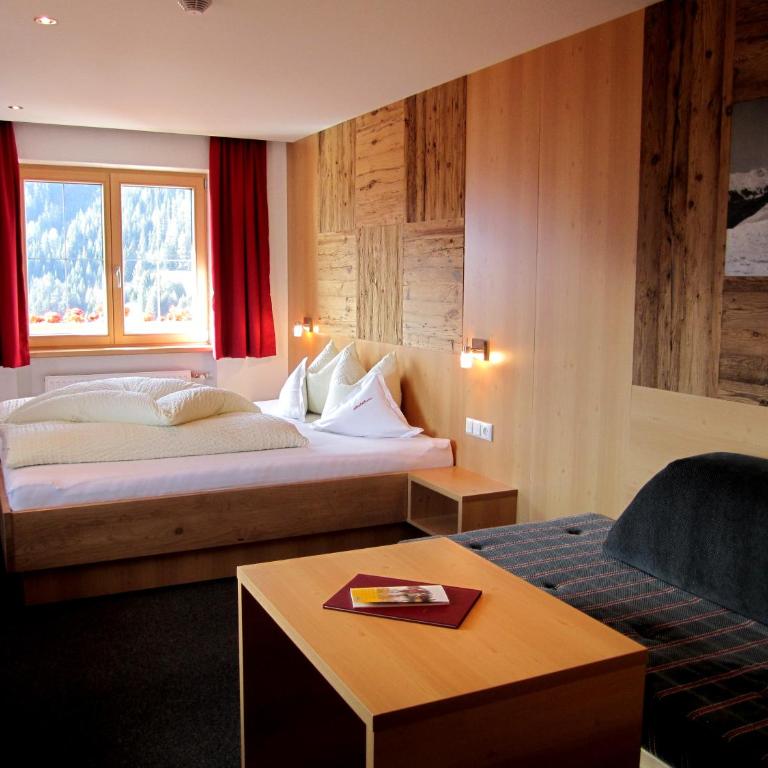 Elisabeth Serfaus inkl der SUPER SOMMER CARD im SOMMER 2026 - Deluxe Dreibettzimmer - 9