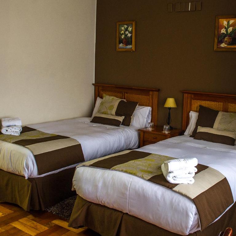 Hotel Dikran - Habitación Doble con baño privado - 2 camas - 1