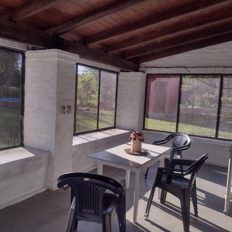Casa con Pileta en Paso - Casa de 2 dormitorios - 9