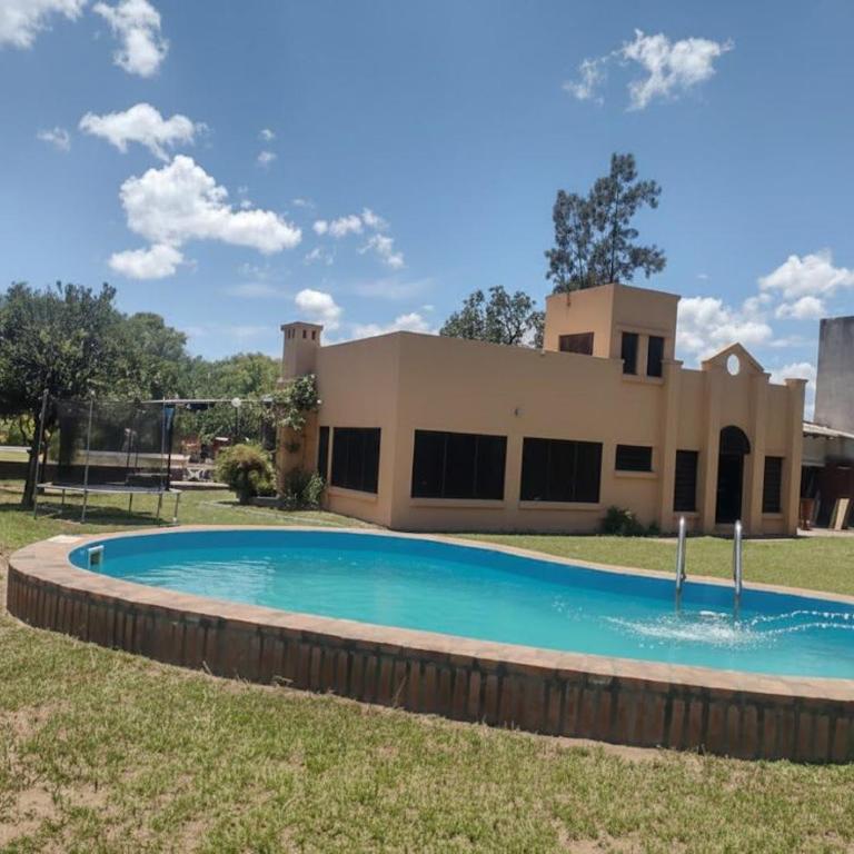 Casa con Pileta en Paso - Casa de 2 dormitorios - 1
