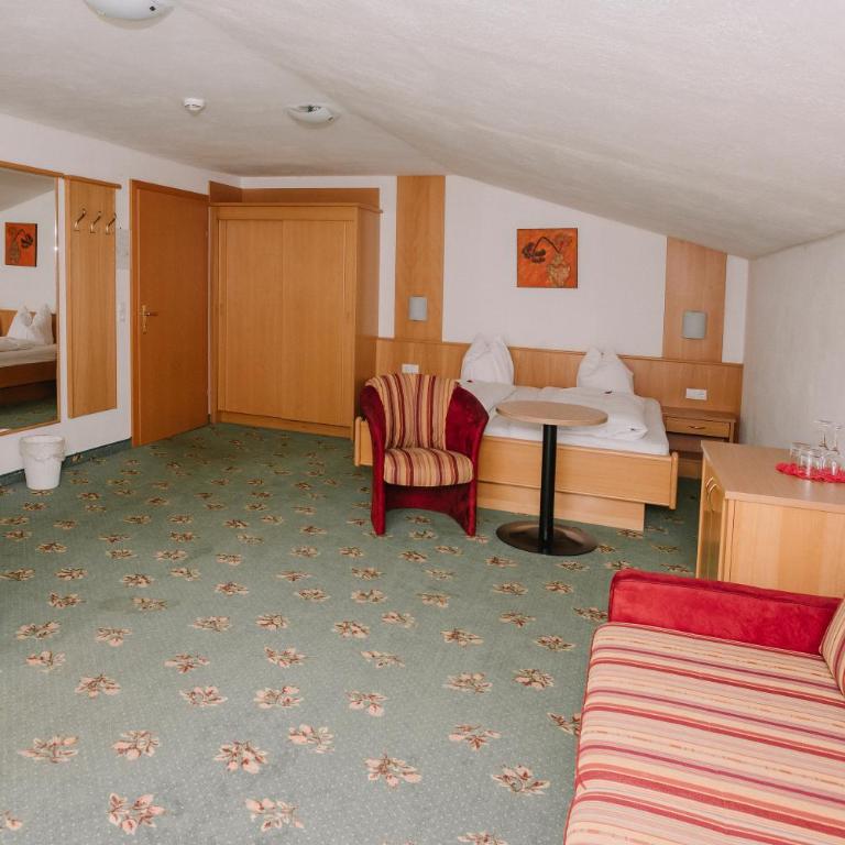 Gasthof Haidbach - Familienzimmer mit Bergblick - 3