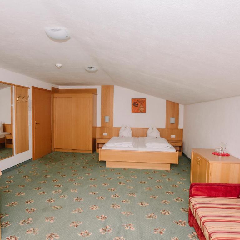 Gasthof Haidbach - Familienzimmer mit Bergblick - 1
