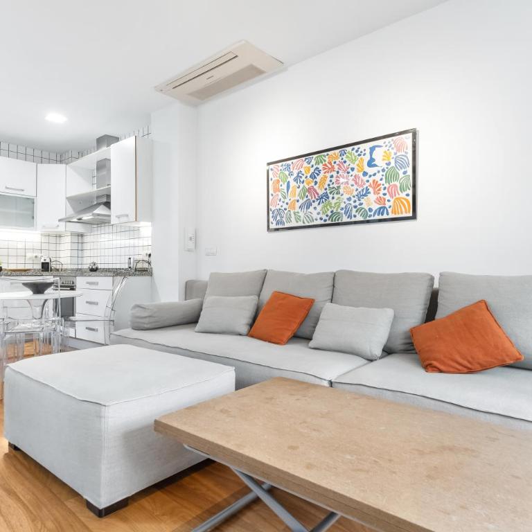 LovelyLoft San Anton - Four-Bedroom House - 11