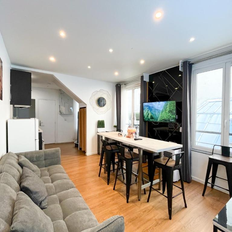 UrbanFlat 115 - Grand Duplex dans le centre de Paris - Apartment - 2