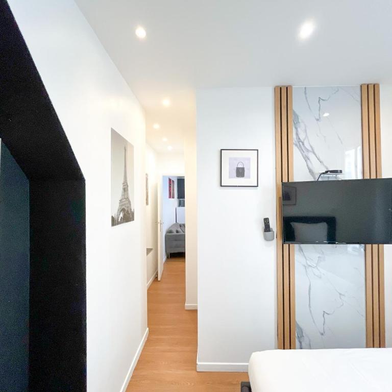 UrbanFlat 115 - Grand Duplex dans le centre de Paris - Apartment - 10