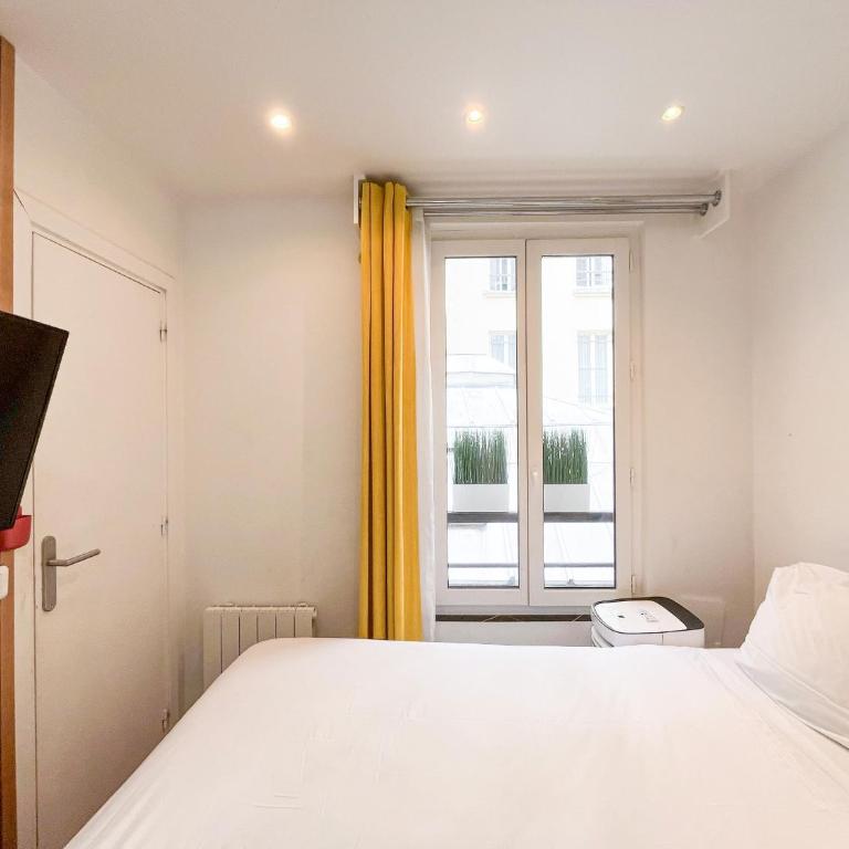 UrbanFlat 115 - Grand Duplex dans le centre de Paris - Apartment - 14