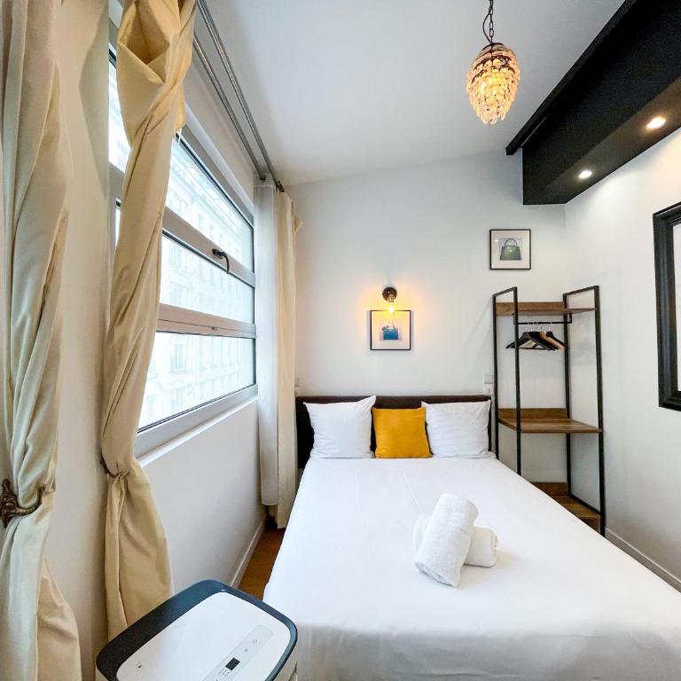 UrbanFlat 115 - Grand Duplex dans le centre de Paris - Apartment - 16