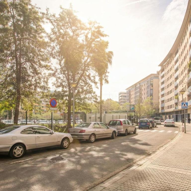 Luxury apt in Plaza de España - FREE parking - Apartamento de 2 dormitorios - 38