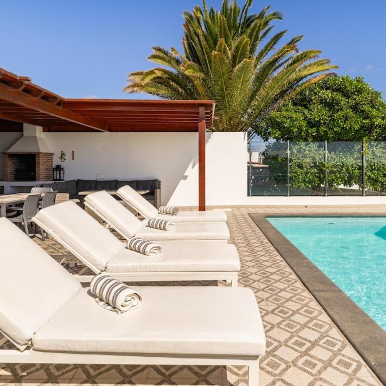 3 bedroom villa with pool and jacuzzi - Casa - 37