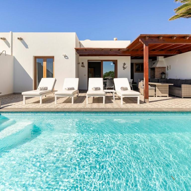 3 bedroom villa with pool and jacuzzi - Casa - 40