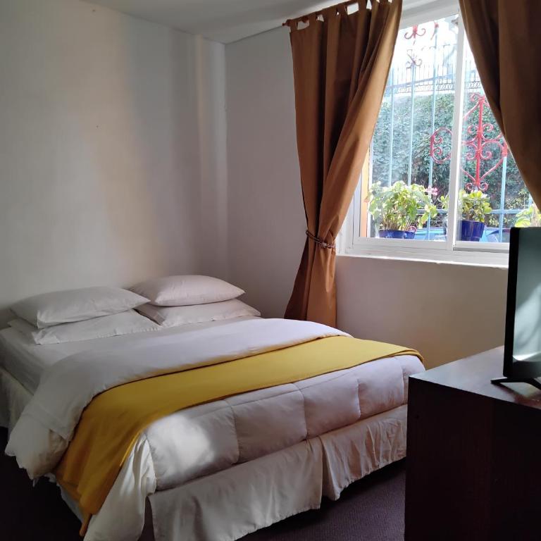 De Gino Hostal - Double Room with Private Bathroom - 1