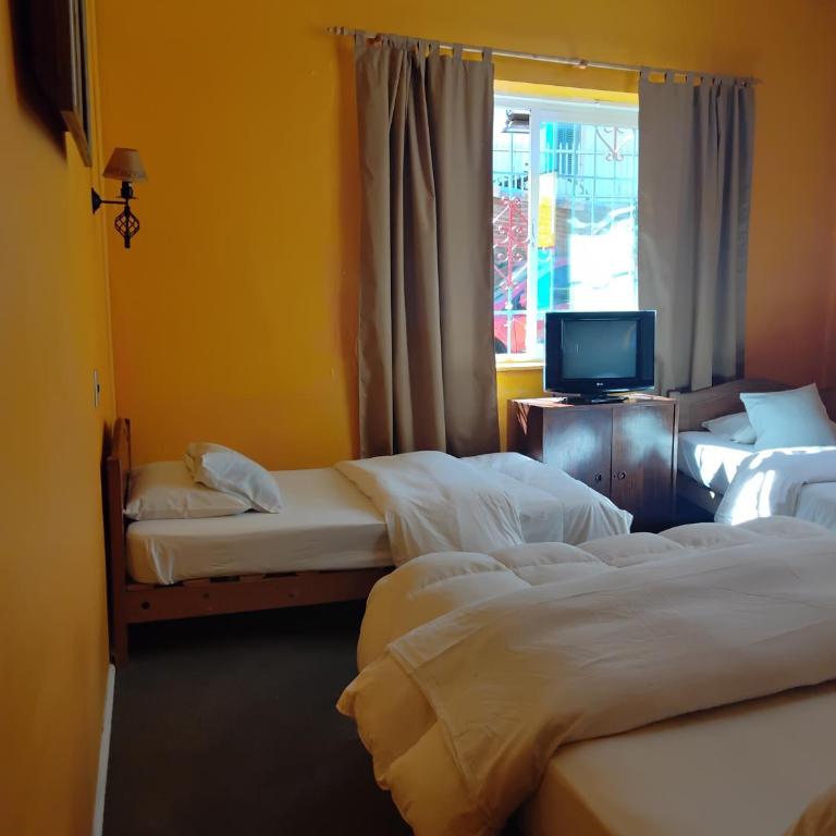 De Gino Hostal - Quadruple Room - 3